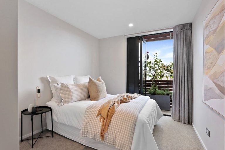 Photo of property in 46 Squadron Drive, Hobsonville, Auckland, 0616