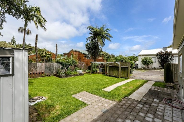 Photo of property in 48b Pitcairn Street, Oakura, 4314