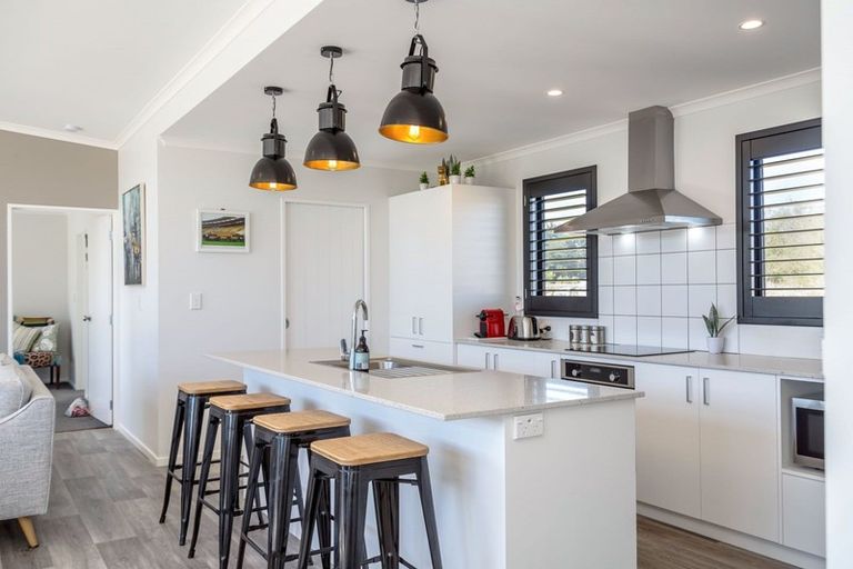 Photo of property in 47 Burgundy Drive, Martinborough, 5711