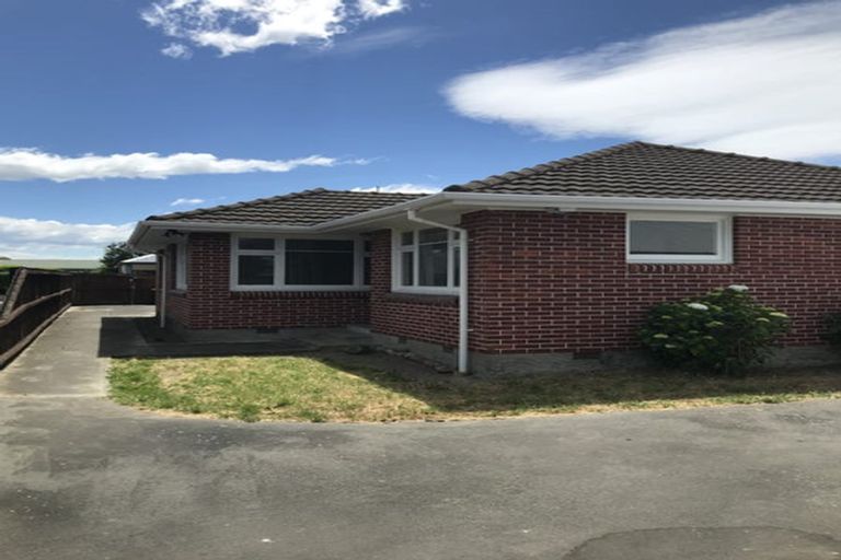 Photo of property in 122 Maidstone Road, Ilam, Christchurch, 8041