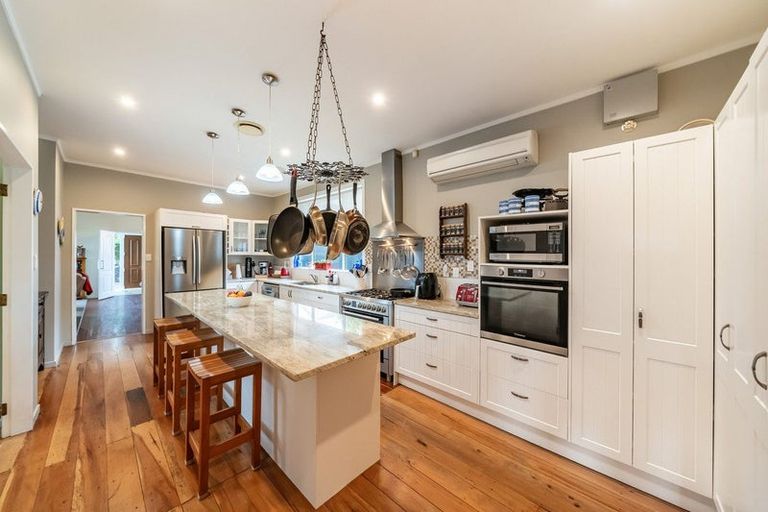 Photo of property in 42 Allington Road, Karori, Wellington, 6012