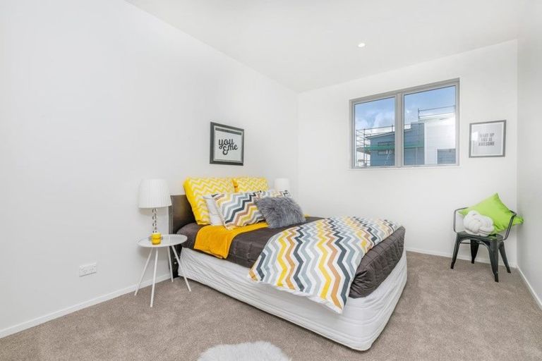 Photo of property in 42 Schoolside Road, Kumeu, 0810