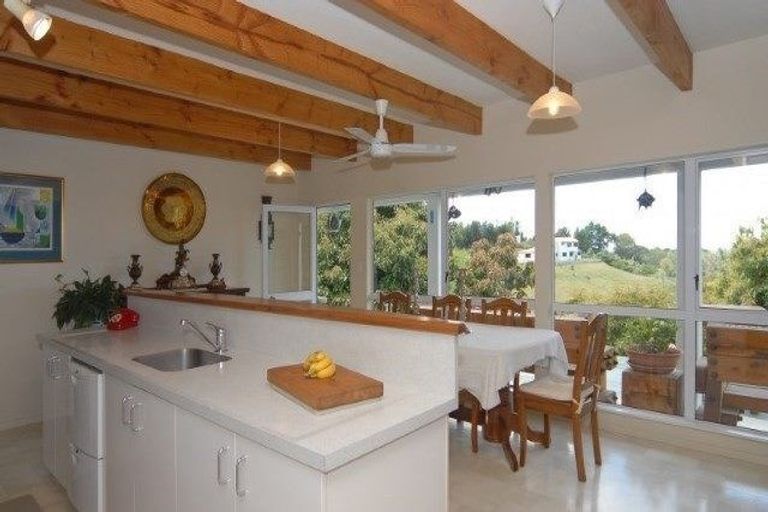 Photo of property in 55 Oak Road, Poraiti, Napier, 4112