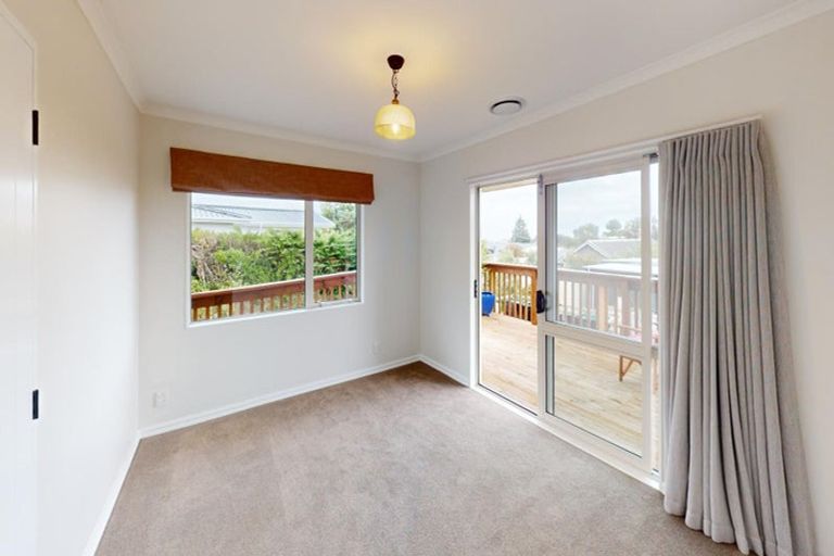 Photo of property in 3 Norna Grove, Waikawa Beach, Levin, 5573