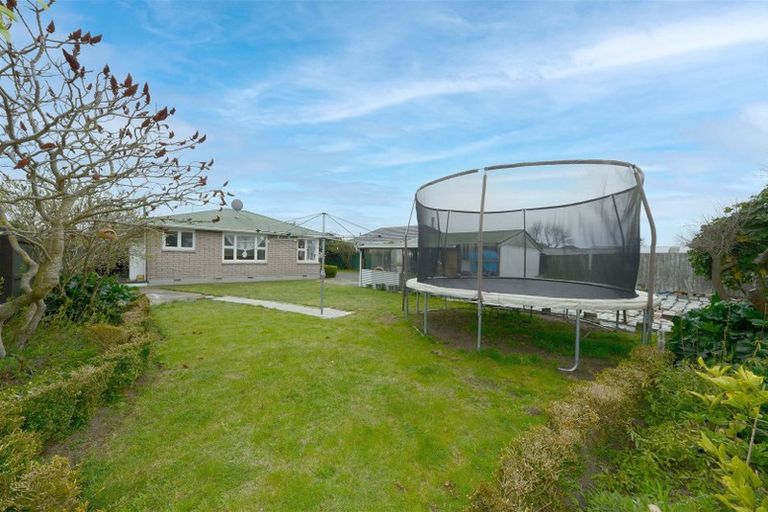 Photo of property in 24 Wimborne Crescent, Aranui, Christchurch, 8061
