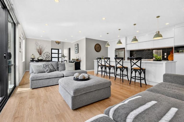 Photo of property in 16 Riverhead Point Drive, Riverhead, 0820