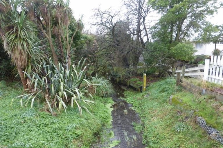 Photo of property in 28 Templetons Road, Hillmorton, Christchurch, 8025