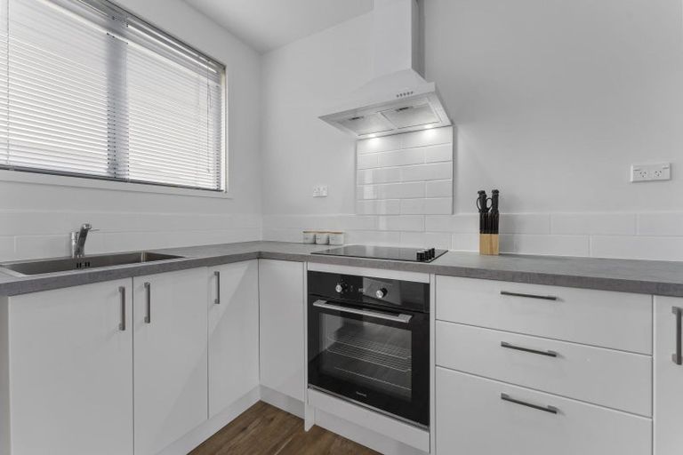 Photo of property in 2/2 Tuckers Road, Redwood, Christchurch, 8051