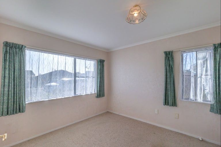 Photo of property in 106 Winchester Street, Levin, 5510