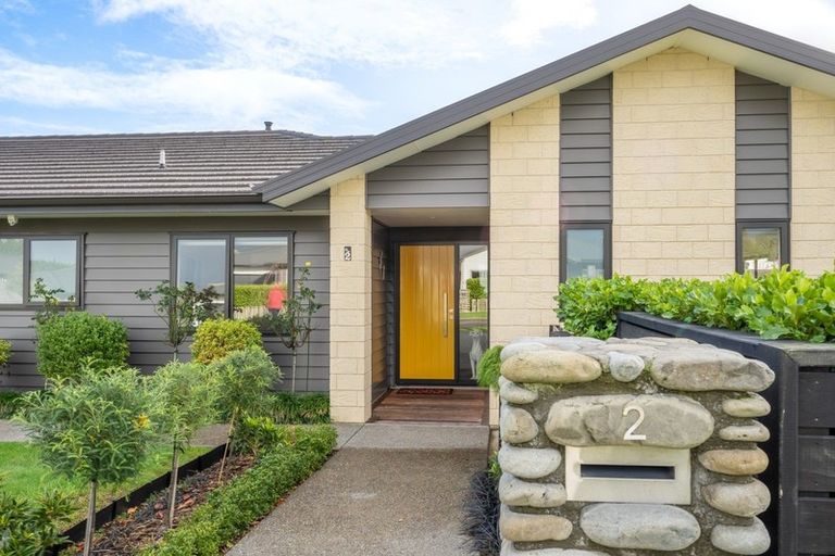 Photo of property in 2 Pohatu Lane, Otaki, 5512