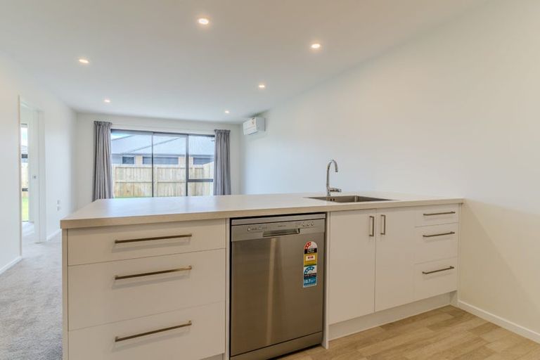 Photo of property in 100 Hagart-alexander Drive, Mosgiel, 9024