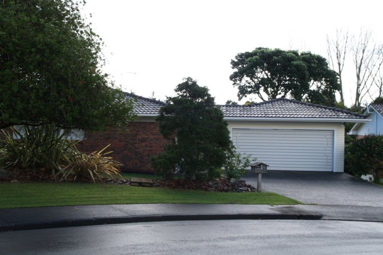 Photo of property in 24 Kayeleen Place, Cockle Bay, Auckland, 2014