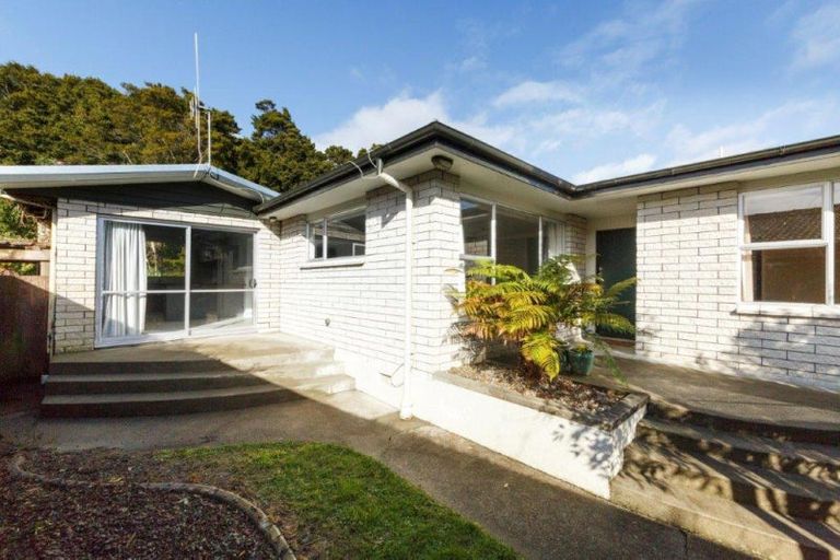 Photo of property in 84 Buick Crescent, Awapuni, Palmerston North, 4412