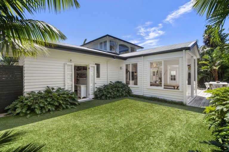 Photo of property in 6 Macky Avenue, Devonport, Auckland, 0624