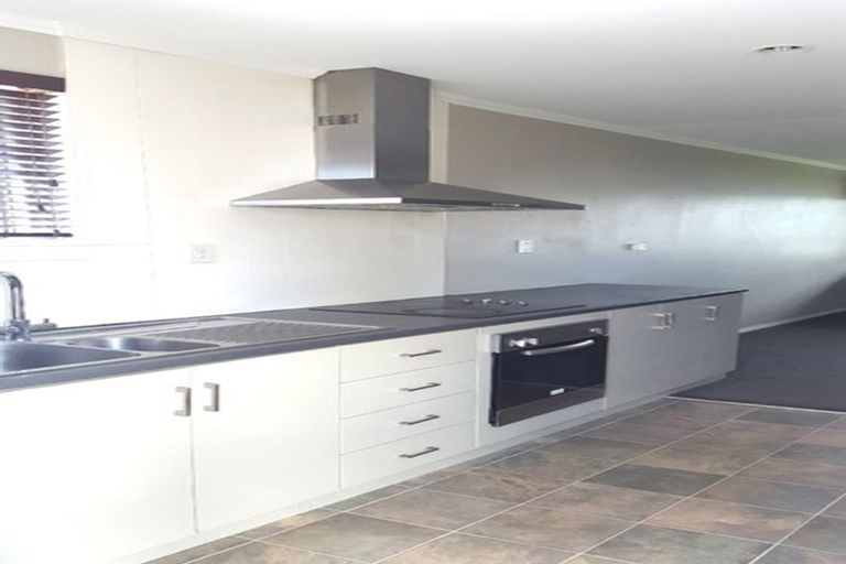 Photo of property in 2/13 Bowen Street, Upper Riccarton, Christchurch, 8041