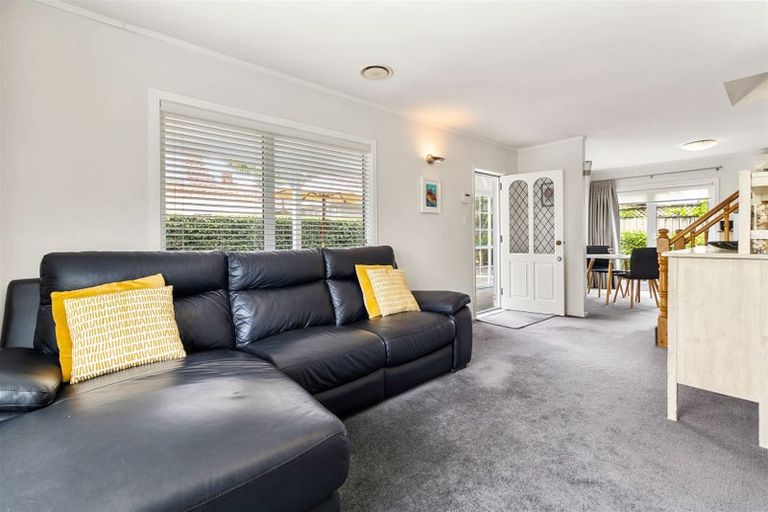 Photo of property in 1a Barberry Lane, Te Atatu Peninsula, Auckland, 0610