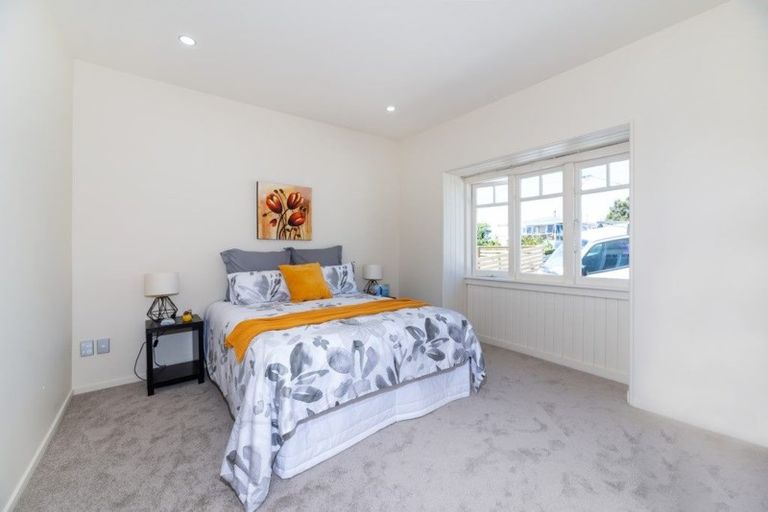 Photo of property in 30 Koromiko Street, New Lynn, Auckland, 0600