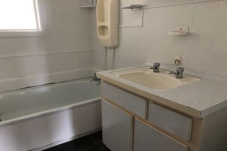 Photo of property in 10 Macnay Way, Murrays Bay, Auckland, 0630