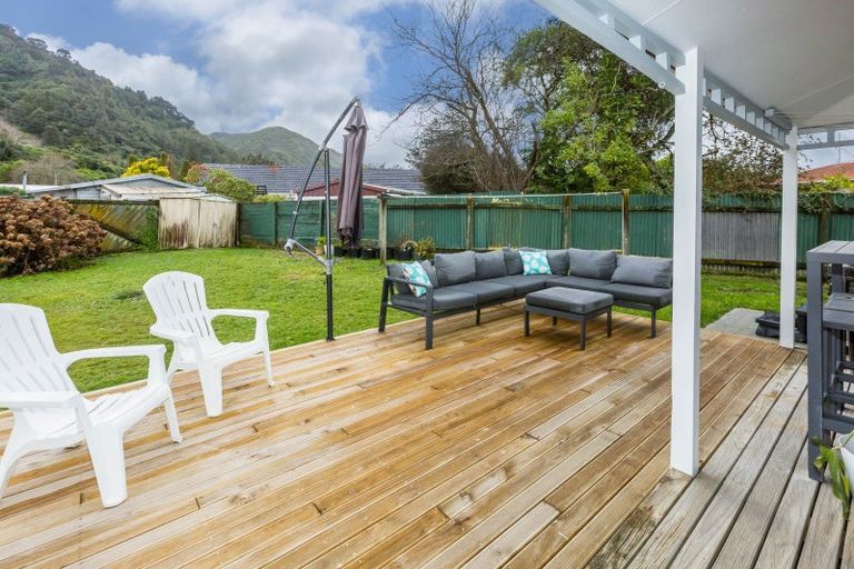 Photo of property in 5 Tulsa Grove, Totara Park, Upper Hutt, 5018