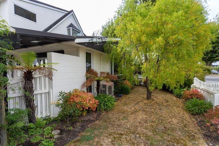 Photo of property in 1/208 Memorial Avenue, Burnside, Christchurch, 8053