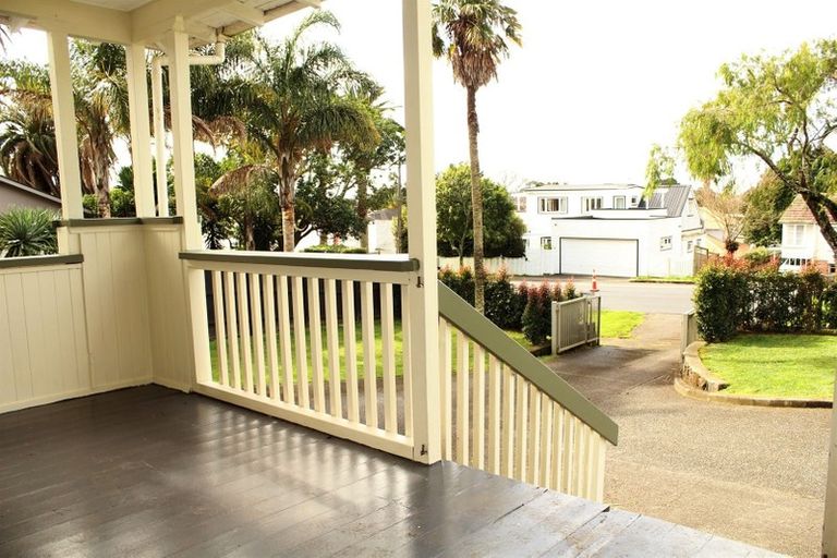 Photo of property in 14 Wheturangi Road, Greenlane, Auckland, 1051