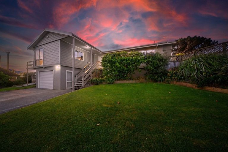 Photo of property in 82 Beacon Hill Road, Strathmore Park, Wellington, 6022