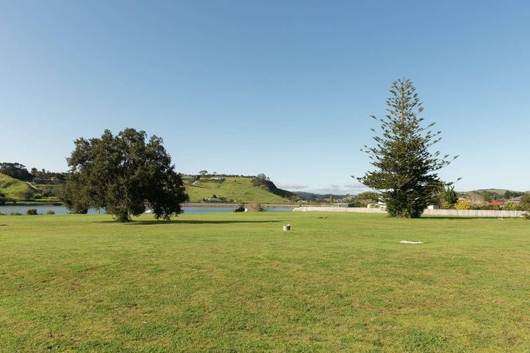 Photo of property in 55 Taipa Point Road, Taipa, 0420