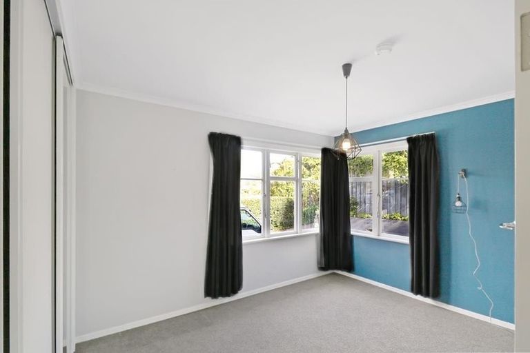 Photo of property in 93 Normandale Road, Normandale, Lower Hutt, 5010