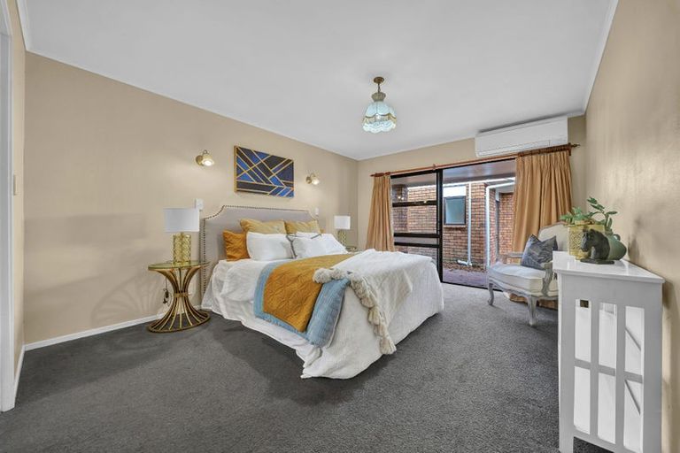 Photo of property in 16 Westholm Way, Pahurehure, Papakura, 2113