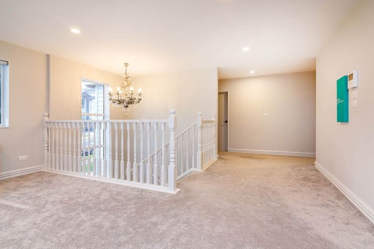 Photo of property in 18 Golden Morning Drive, Albany Heights, Auckland, 0632