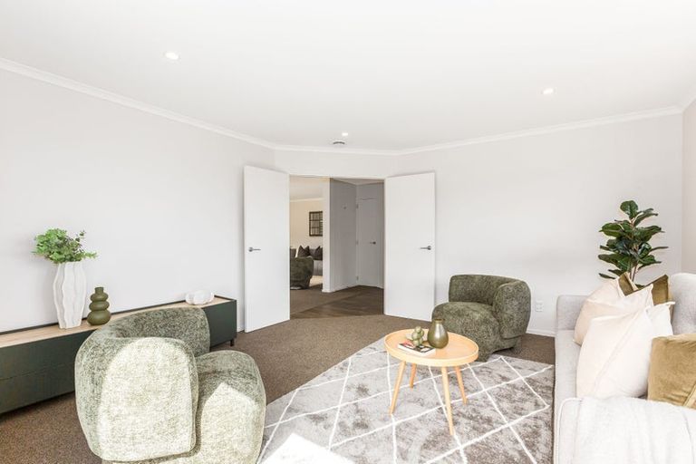 Photo of property in 5 Ihakara Arthur Lane, Aotea, Porirua, 5024