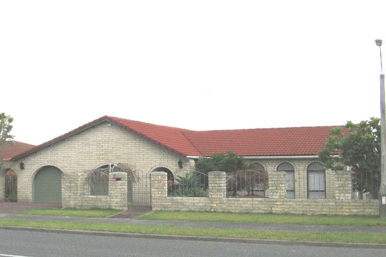 Photo of property in 6 Renoir Street, West Harbour, Auckland, 0618