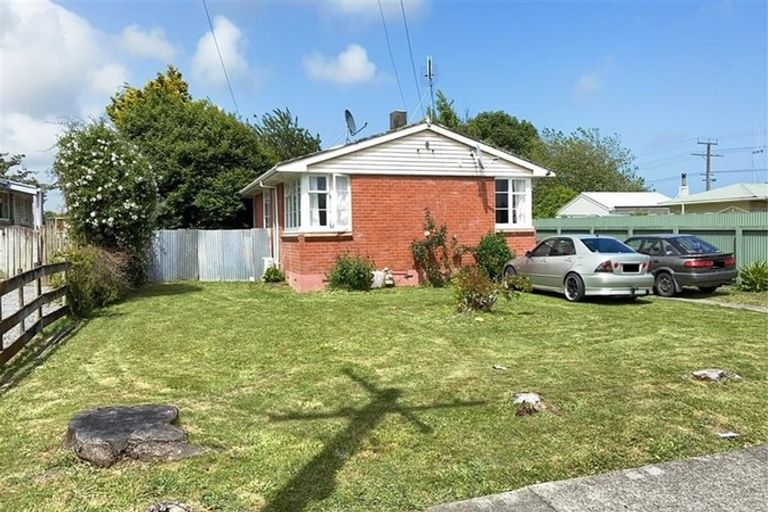 Photo of property in 2 Forth Street, Levin, 5510