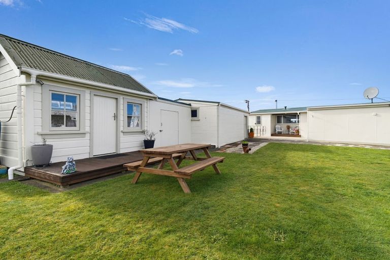 Photo of property in 18 Bell Street, Otane, 4202