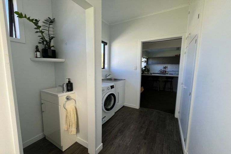 Photo of property in 9 Menzies Street, Westport, 7825