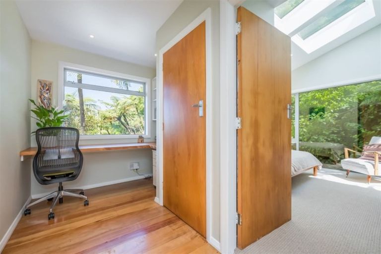 Photo of property in 19 London Road, Korokoro, Lower Hutt, 5012