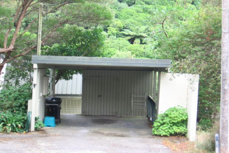 Photo of property in 11b Kamla Way, Khandallah, Wellington, 6035