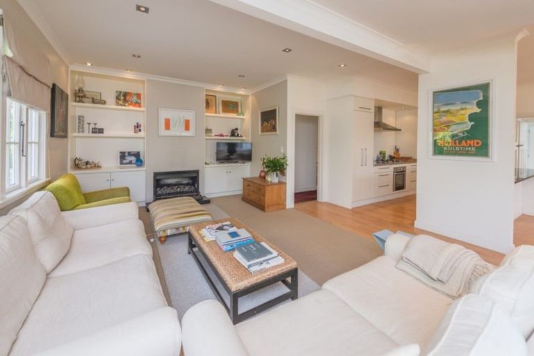 Photo of property in 18 Grey Street, College Estate, Whanganui, 4500