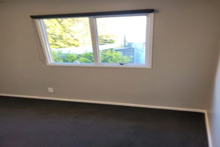 Photo of property in 2/112 View Road, Sunnyvale, Auckland, 0612