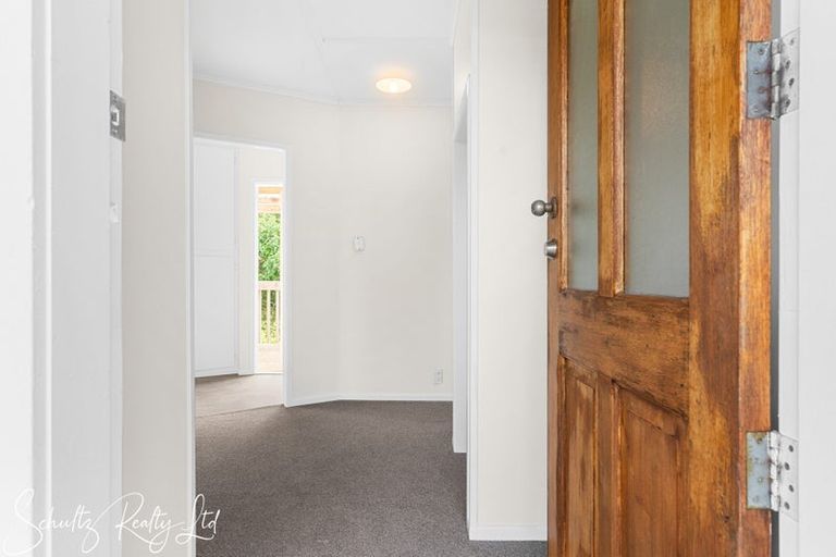Photo of property in 15 Doctors Hill Road, Maungaturoto, 0520
