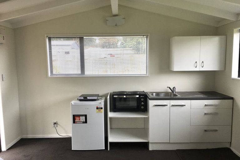 Photo of property in 11 Forbes Road, Favona, Auckland, 2024