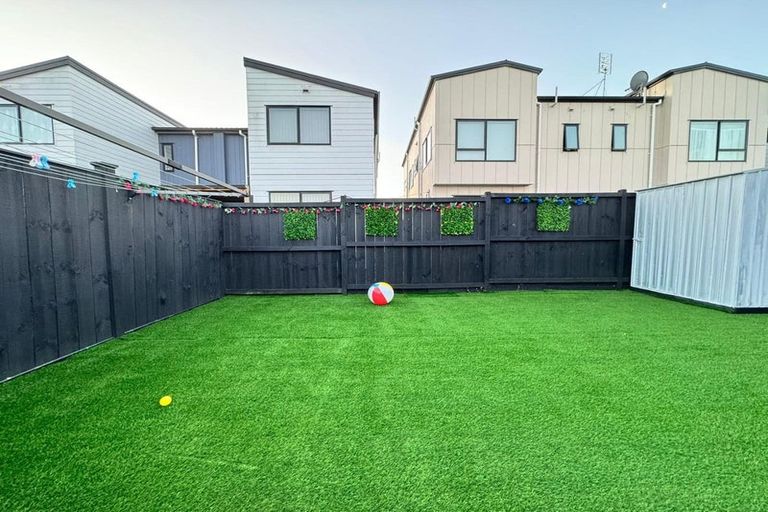 Photo of property in 41 Farmland Road, Papakura, 2110