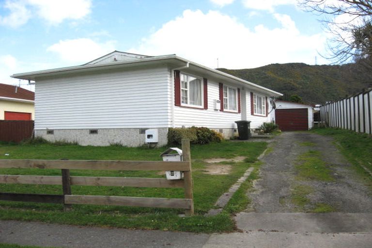 Photo of property in 323 Wellington Road, Wainuiomata, Lower Hutt, 5014