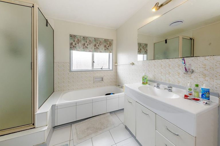 Photo of property in 2/8 Parera Place, Papatoetoe, Auckland, 2025