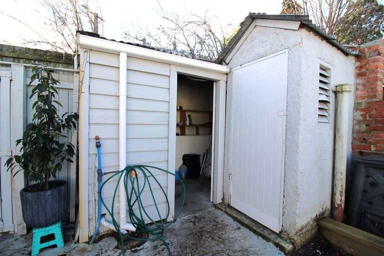 Photo of property in 28 Lees Street, Dunedin Central, Dunedin, 9016