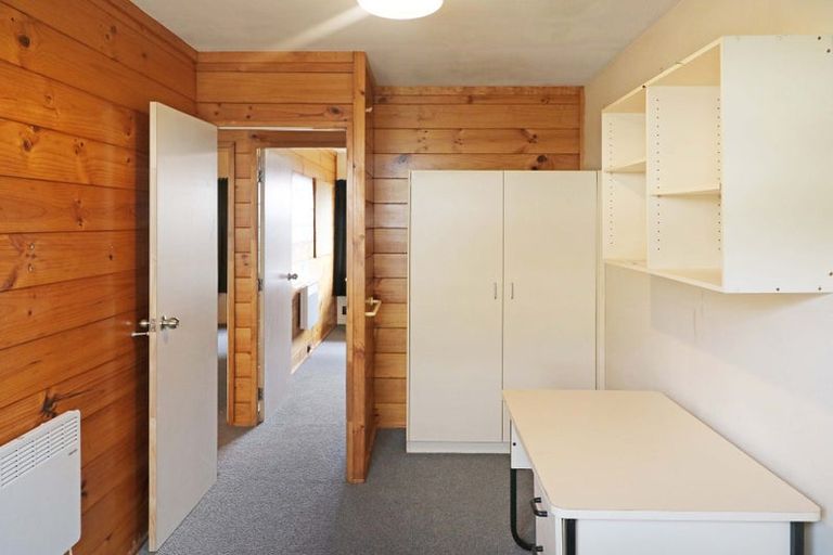 Photo of property in Te Awhina Apartments, 28/22 Sussex Street, Mount Cook, Wellington, 6021