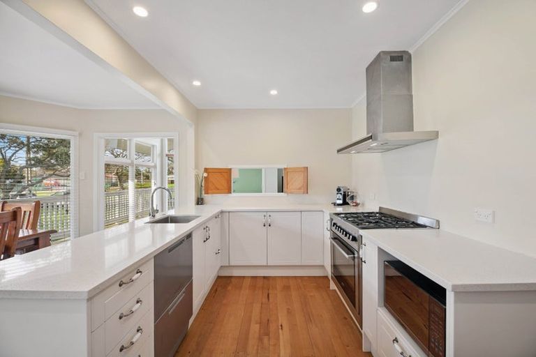 Photo of property in 36 Pandora Place, Pakuranga, Auckland, 2010