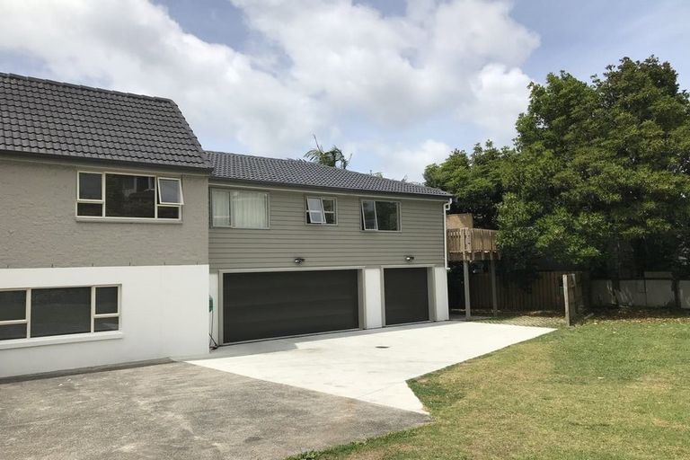 Photo of property in 841a Beach Road, Browns Bay, Auckland, 0630