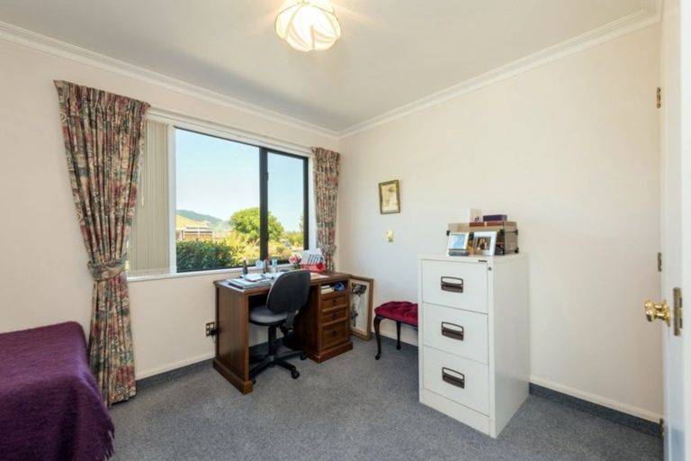 Photo of property in 1 Caroline Place, Stoke, Nelson, 7011