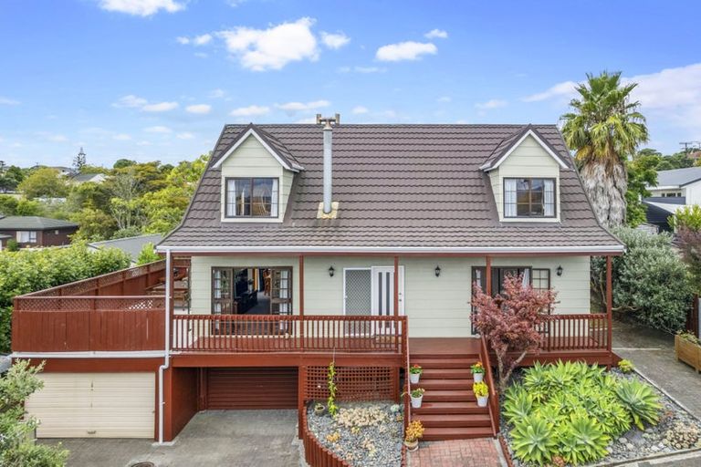 Photo of property in 2/12 Evans Road, Glen Eden, Auckland, 0602